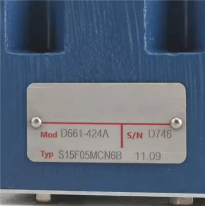 D661 424Ein Hydraulikventil der Moog-Serie